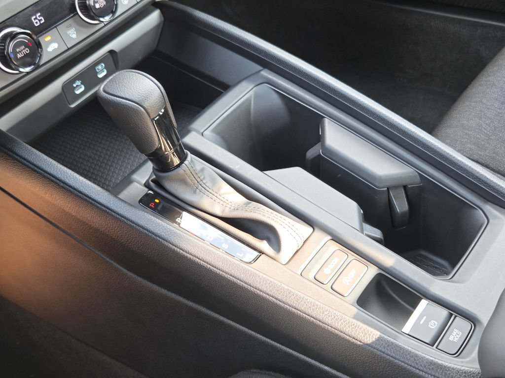 Certified 2025 Honda Accord LX image 30