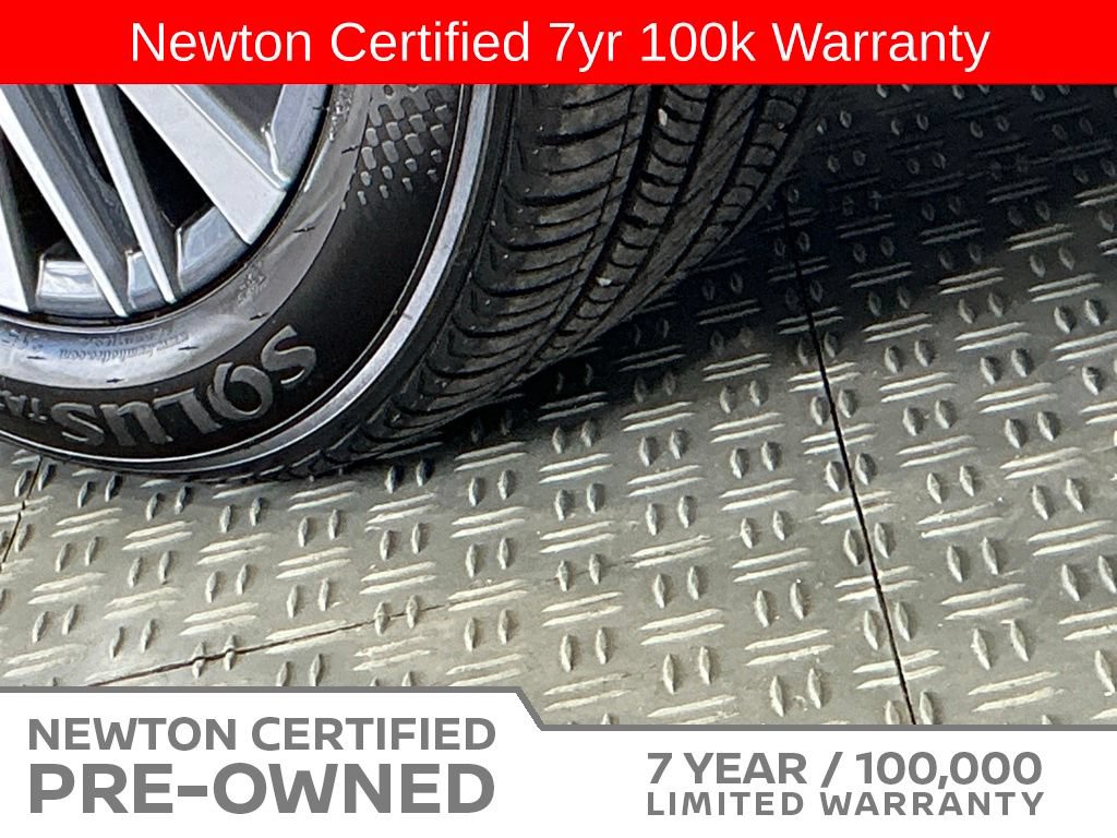Used 2025 Nissan Altima 2.5 SV FWD image 39