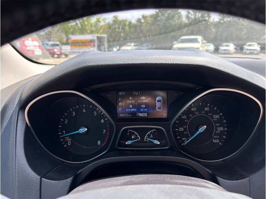 Used 2015 Ford Focus Titanium FWD image 21