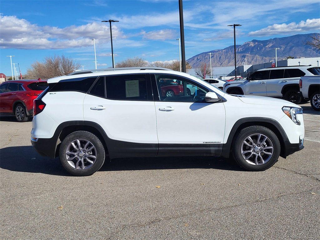 Certified 2023 GMC Terrain SLT image 2