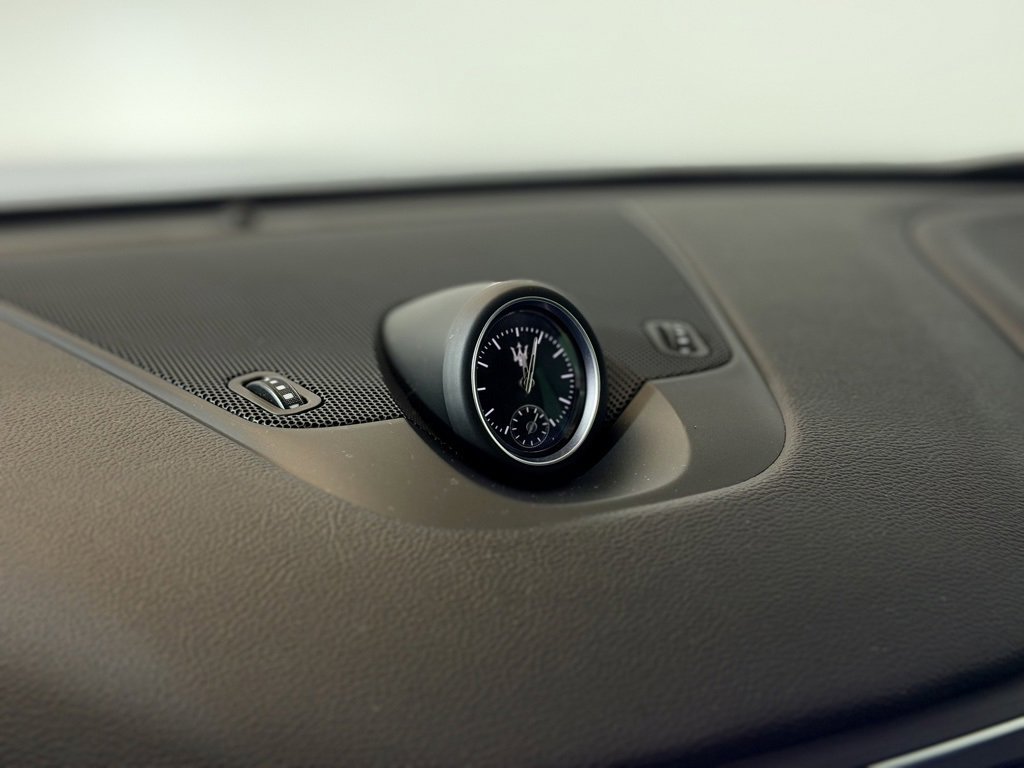 Used 2023 Maserati Levante Modena image 25