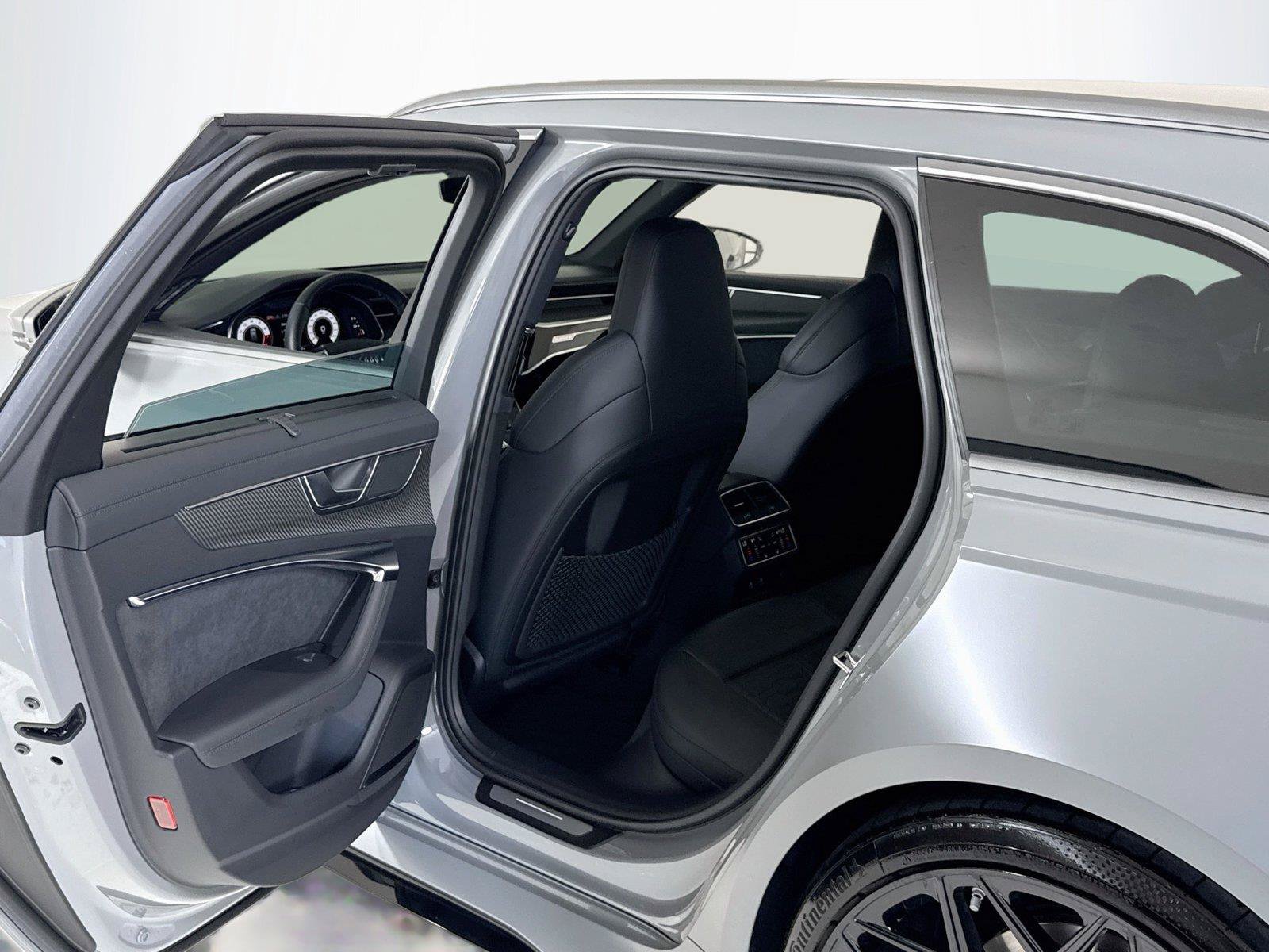 Used 2024 Audi RS 6 performance AWD/4WD image 26