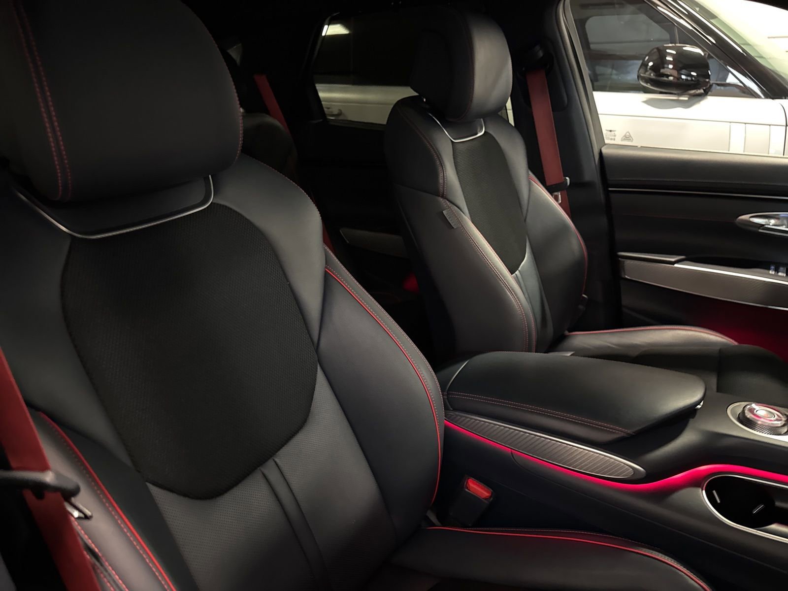 Used 2023 Genesis GV70 2.5T w/ Sport Prestige Package image 35