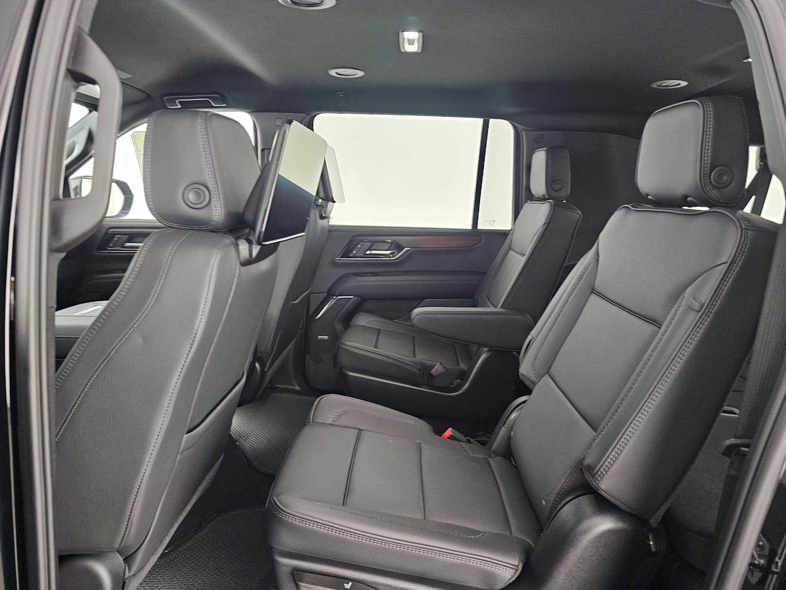 New 2026 GMC Yukon XL Denali w/ Advanced Technology Package image 19