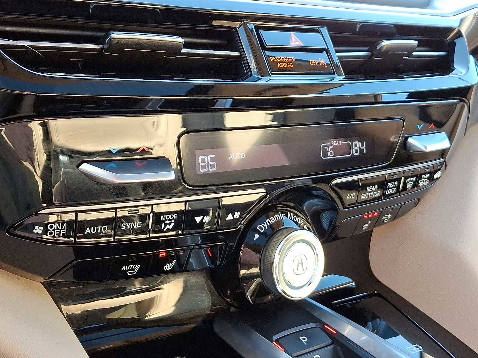 Used 2023 Acura MDX SH-AWD w/ Technology Package image 16