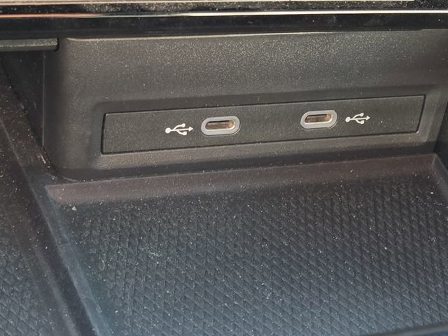 Used 2024 Volkswagen Atlas Cross Sport SEL R-Line image 26