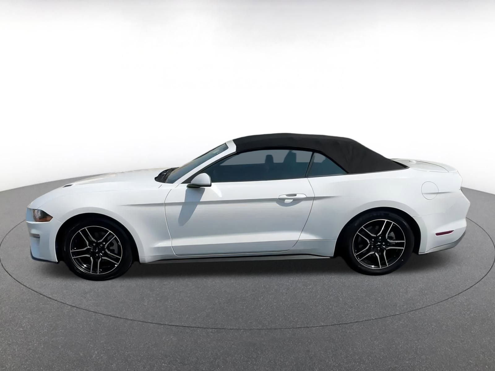Used 2023 Ford Mustang Premium image 9