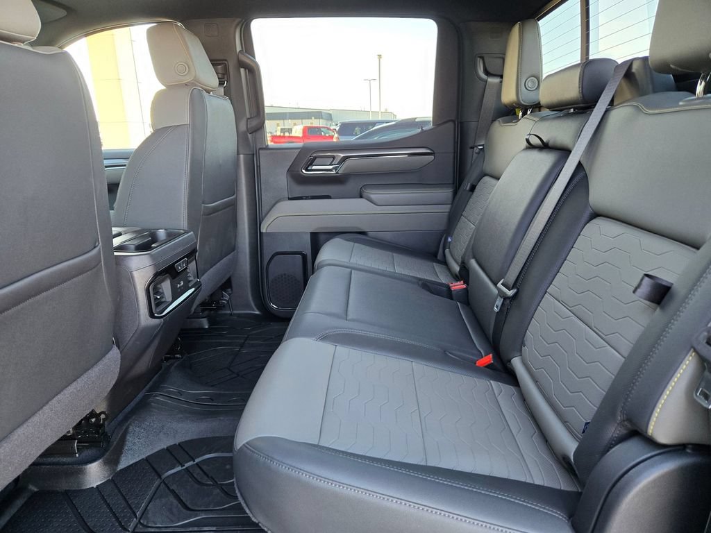 Used 2025 Chevrolet Silverado 1500 ZR2 w/ Technology Package AWD/4WD image 21