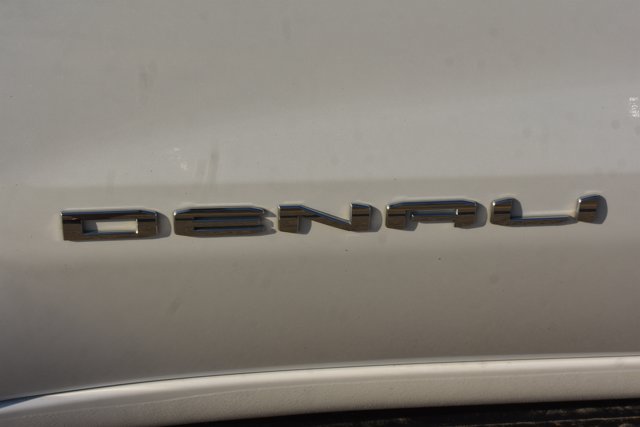 Used 2020 GMC Sierra 1500 Denali w/ Denali Ultimate Package AWD/4WD image 12