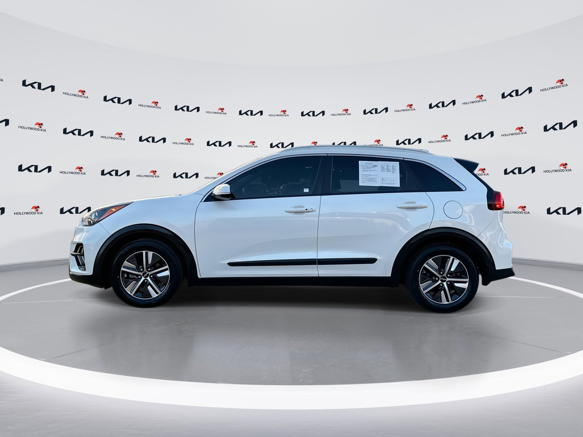 Certified 2022 Kia Niro EX Premium image 5