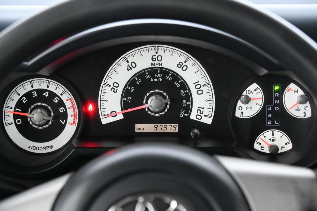 Used 2008 Toyota FJ Cruiser 4WD image 24
