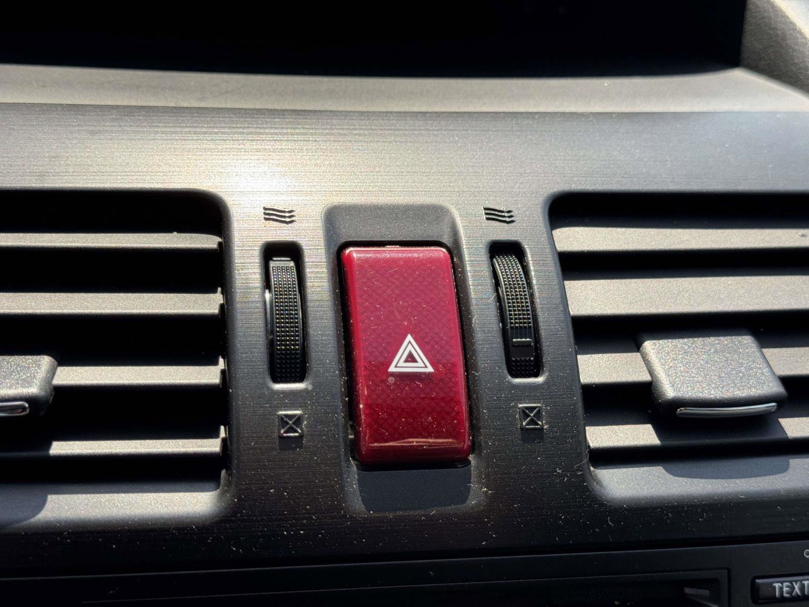 Used 2013 Subaru Crosstrek 2.0i Limited image 25