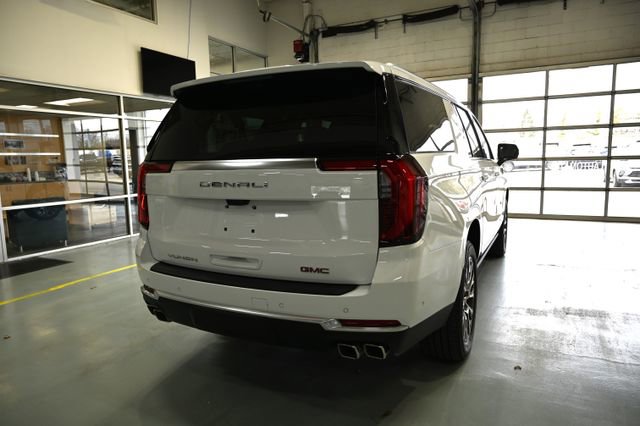 New 2026 GMC Yukon XL Denali w/ Denali Reserve Package image 5