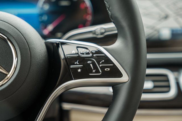 New 2026 Mercedes-Benz GLS 450 4MATIC image 28