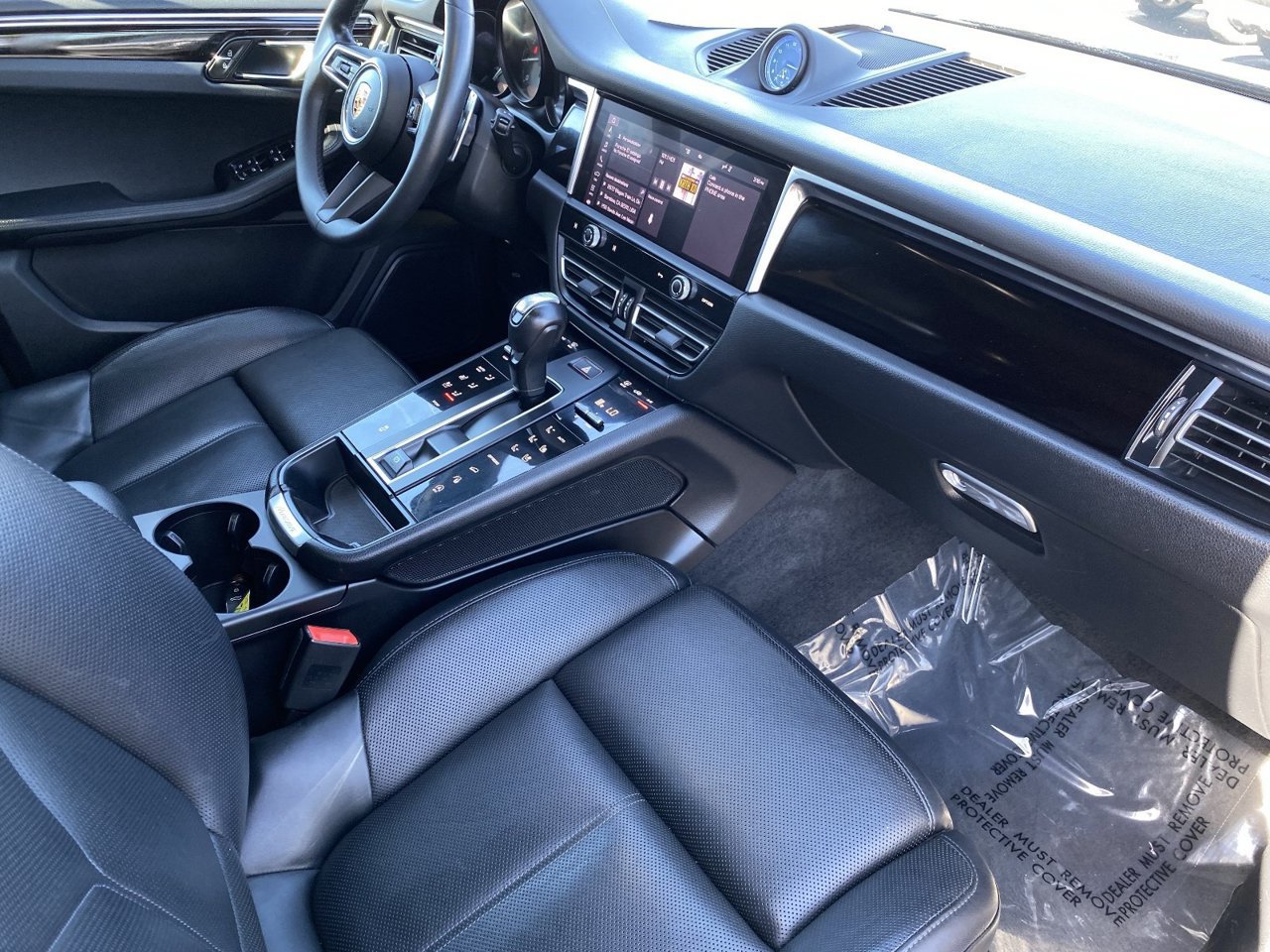 Used 2024 Porsche Macan AWD/4WD image 9