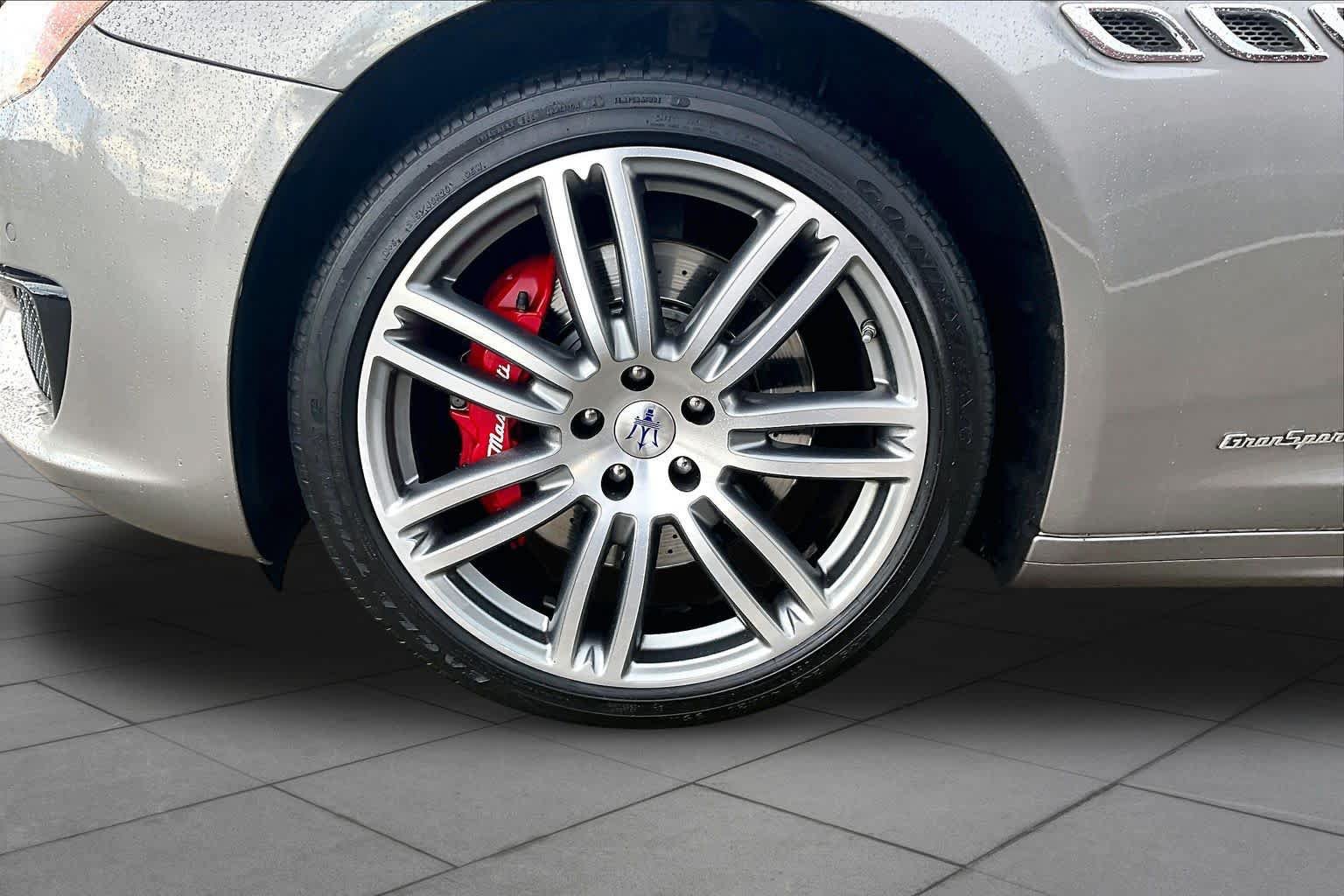 Used 2017 Maserati Quattroporte S GranSport Q4 AWD/4WD image 10