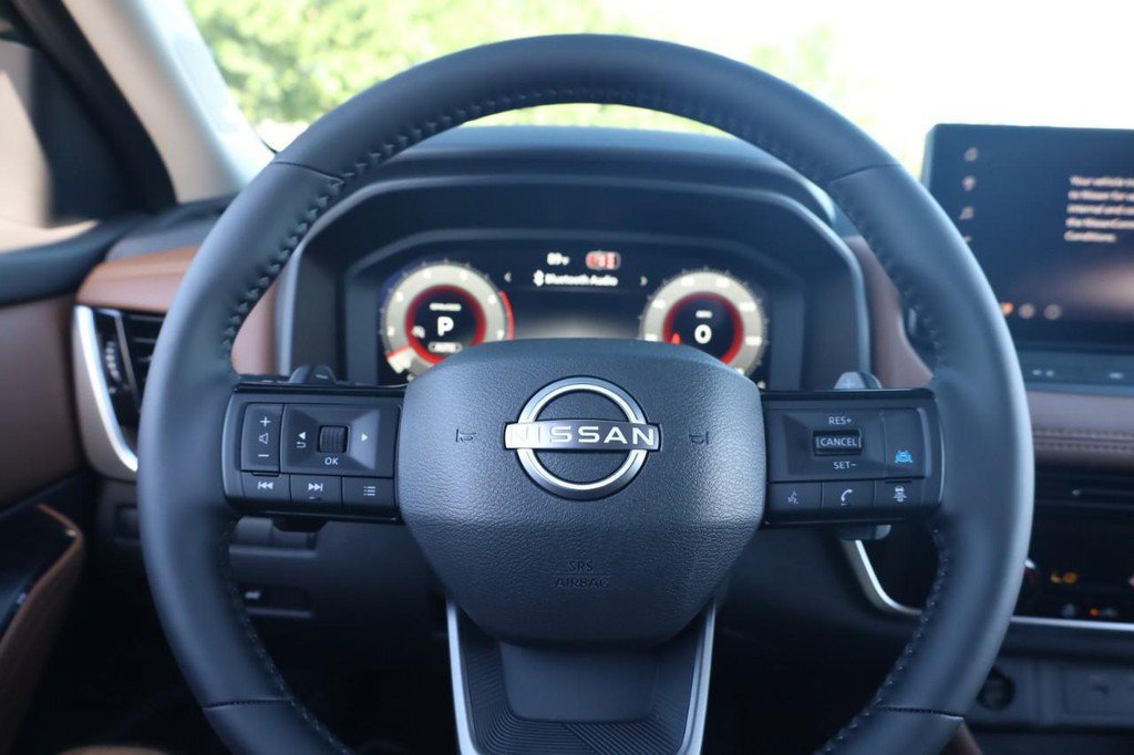 New 2026 Nissan Rogue Platinum AWD/4WD image 9