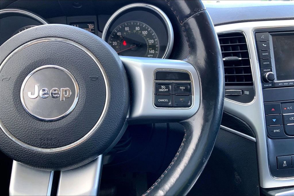 Used 2011 Jeep Grand Cherokee 70th Anniversary RWD image 17