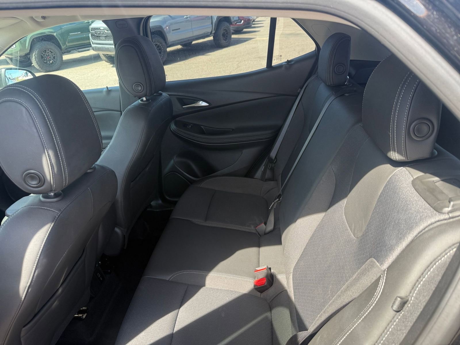 Used 2025 Buick Encore GX Preferred FWD image 25