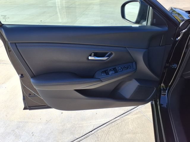 Used 2025 Nissan Sentra SV FWD image 12