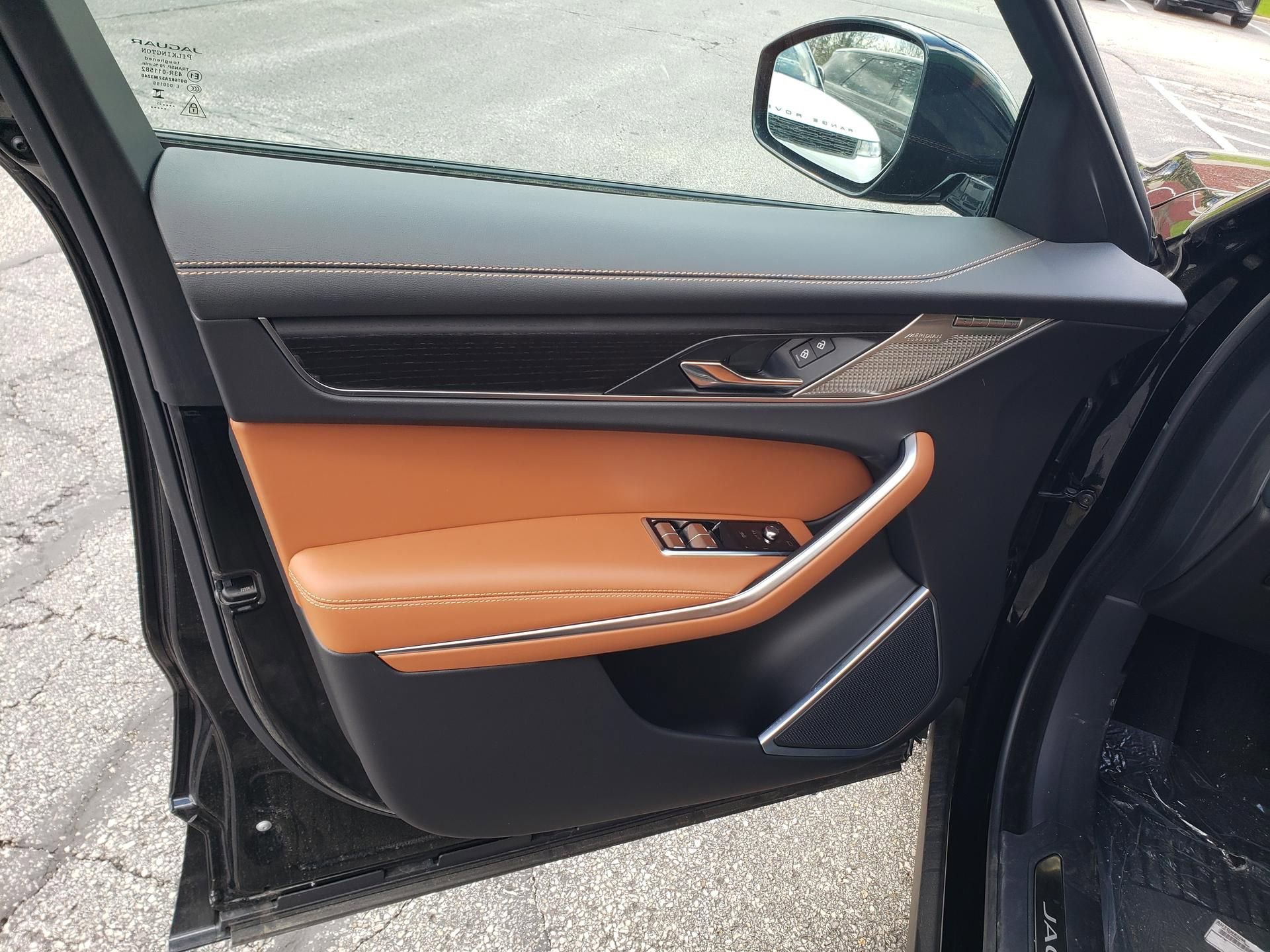 New 2026 Jaguar F-PACE R-Dynamic S AWD/4WD image 10