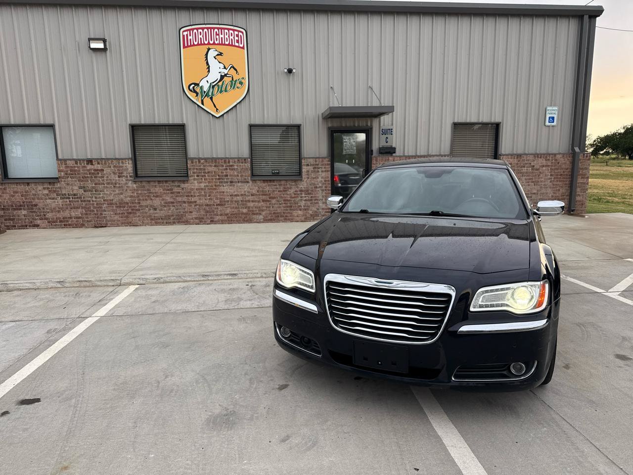 Used 2011 Chrysler 300 C w/ Sound Group RWD image 4