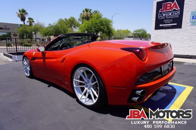 Used 2014 Ferrari California RWD image 73