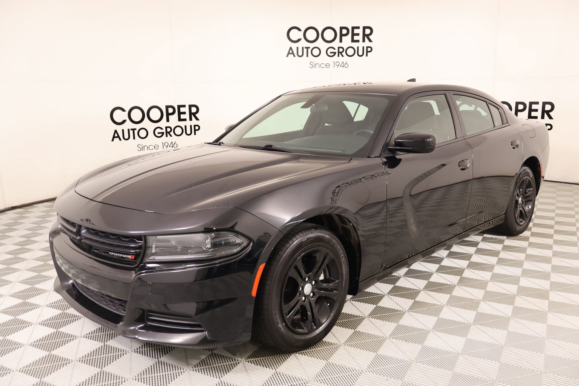 Used 2023 Dodge Charger SXT RWD image 9
