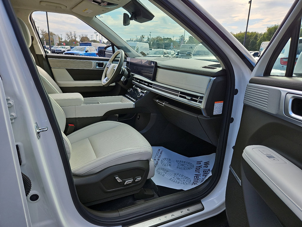 Used 2025 Hyundai Santa Fe Calligraphy image 11