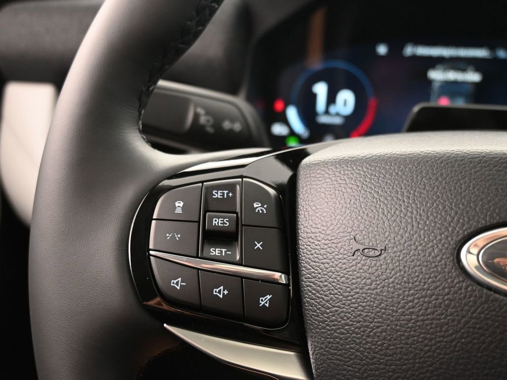 New 2025 Ford Explorer Platinum image 16