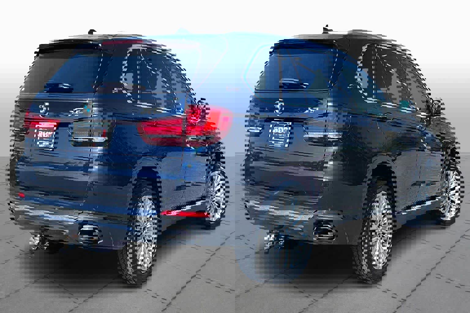 Used 2017 BMW X5 xDrive40e image 13