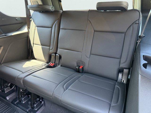 New 2026 GMC Yukon Denali w/ Sun & Power Step Package AWD/4WD image 9
