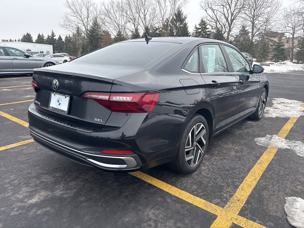 Used 2023 Volkswagen Jetta SEL image 5
