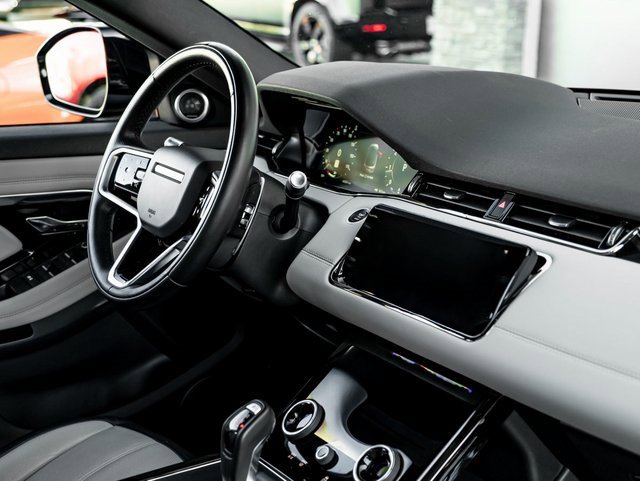 Used 2022 Land Rover Range Rover Evoque R-Dynamic SE image 30