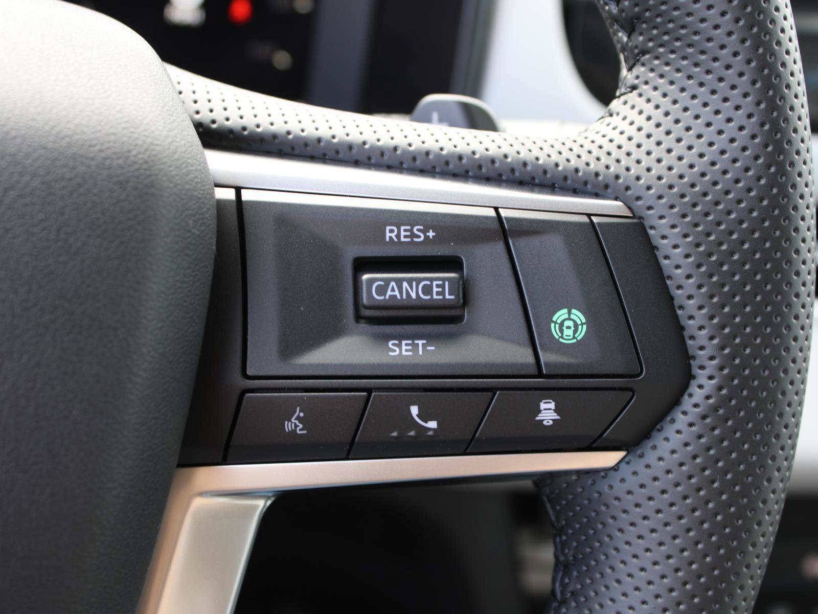 New 2025 Mitsubishi Outlander SE image 32