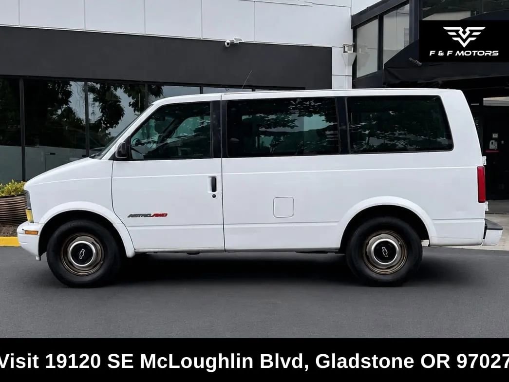 Used 1998 Chevrolet Astro AWD Passenger image 4