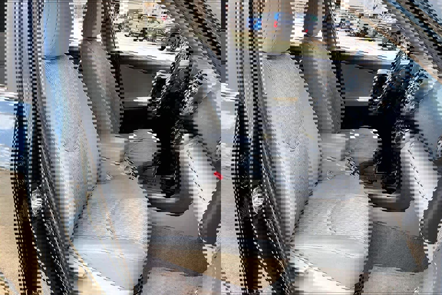 Used 2011 Toyota RAV4 2WD w/ Base L4 Extra Value Pkg image 8