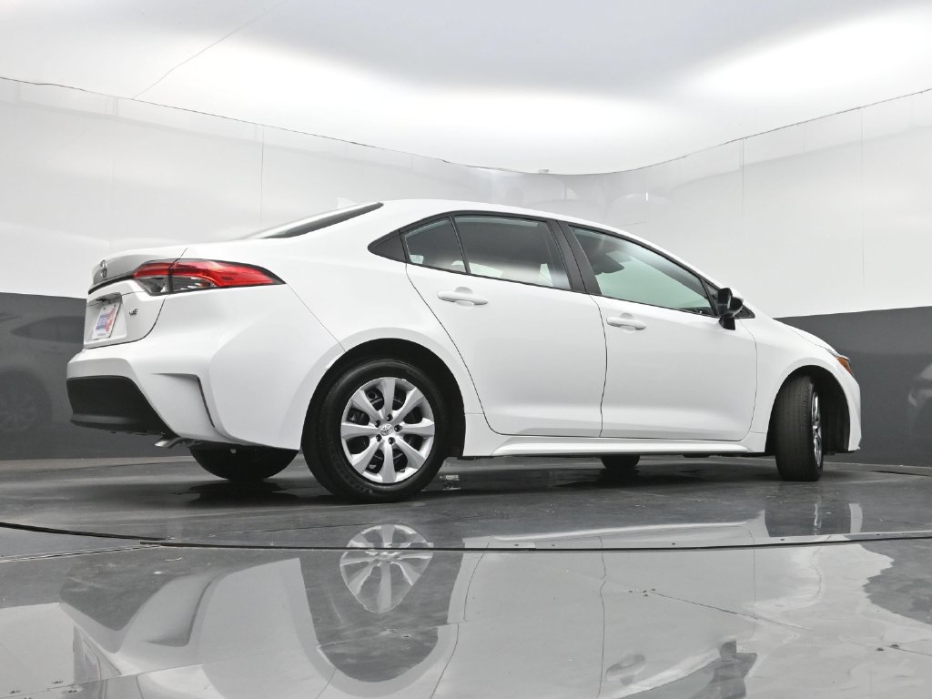 Used 2023 Toyota Corolla LE FWD image 29