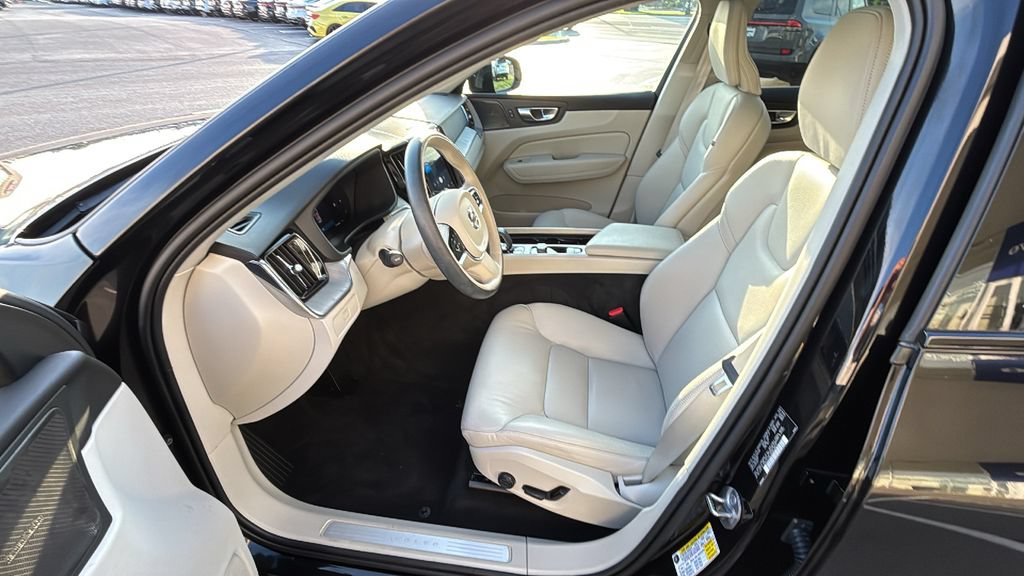 Used 2024 Volvo XC60 B5 Plus w/ Protection Package Premier AWD/4WD image 24