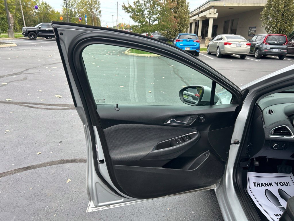 Used 2019 Chevrolet Cruze LS FWD image 8