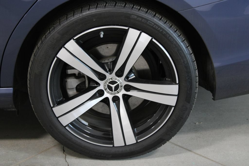 Used 2024 Mercedes-Benz C 300 Sedan image 17