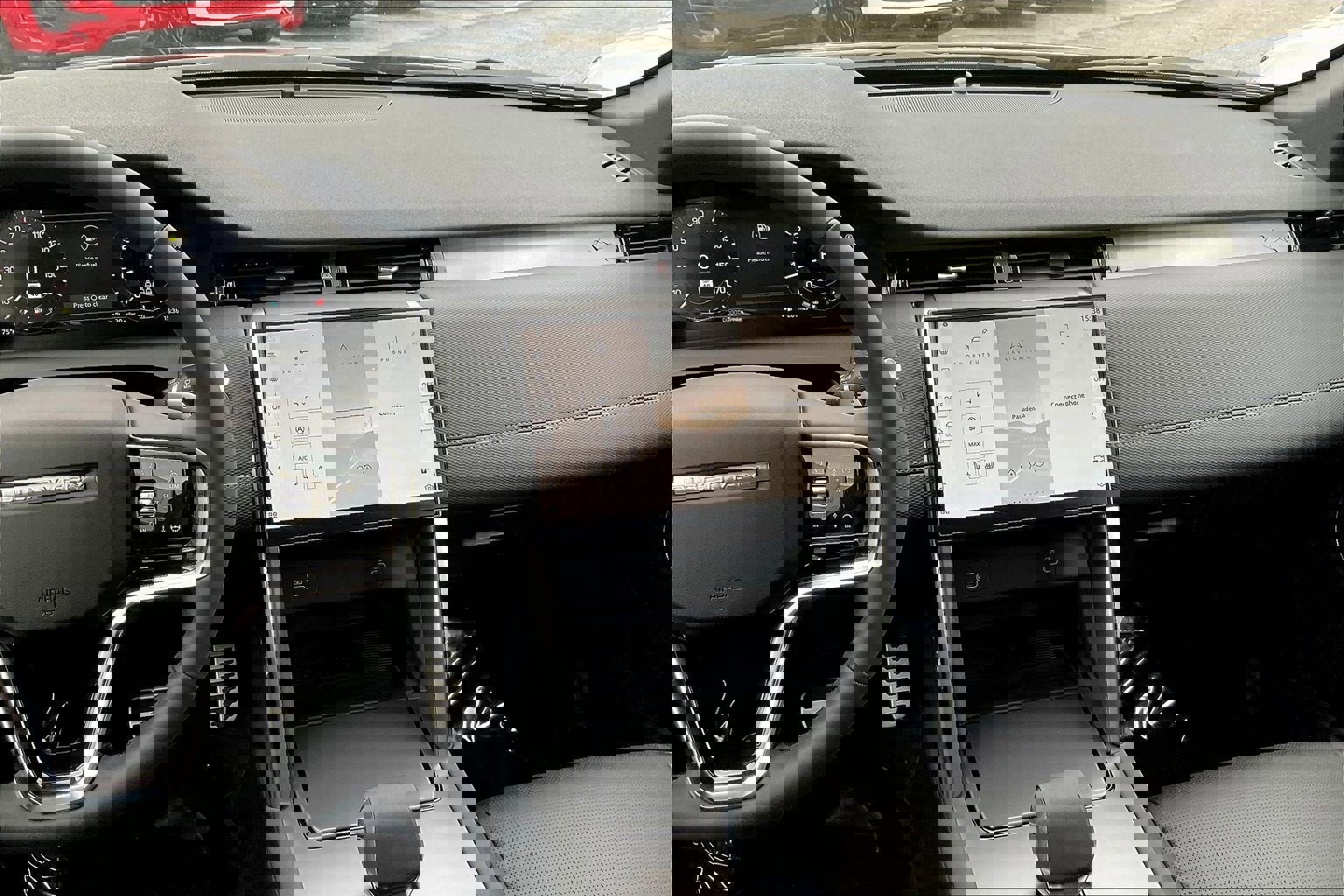 New 2026 Land Rover Discovery Sport Landmark image 9