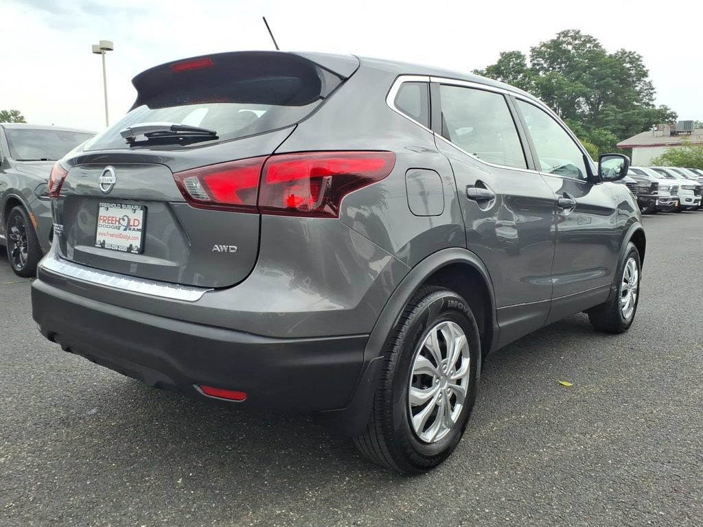 Used 2019 Nissan Rogue Sport S AWD/4WD image 18
