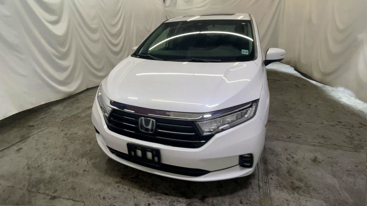 Certified 2024 Honda Odyssey EX-L image 3