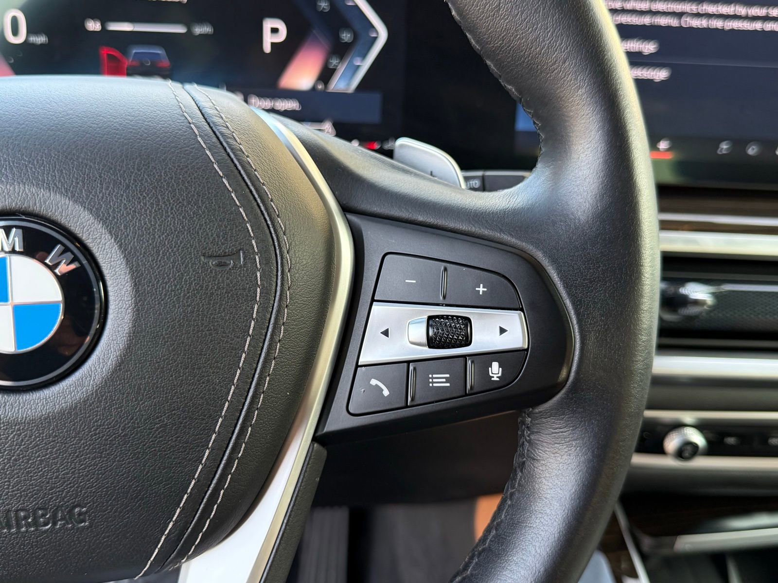 Used 2024 BMW X5 sDrive40i w/ Parking Assistance Package image 27