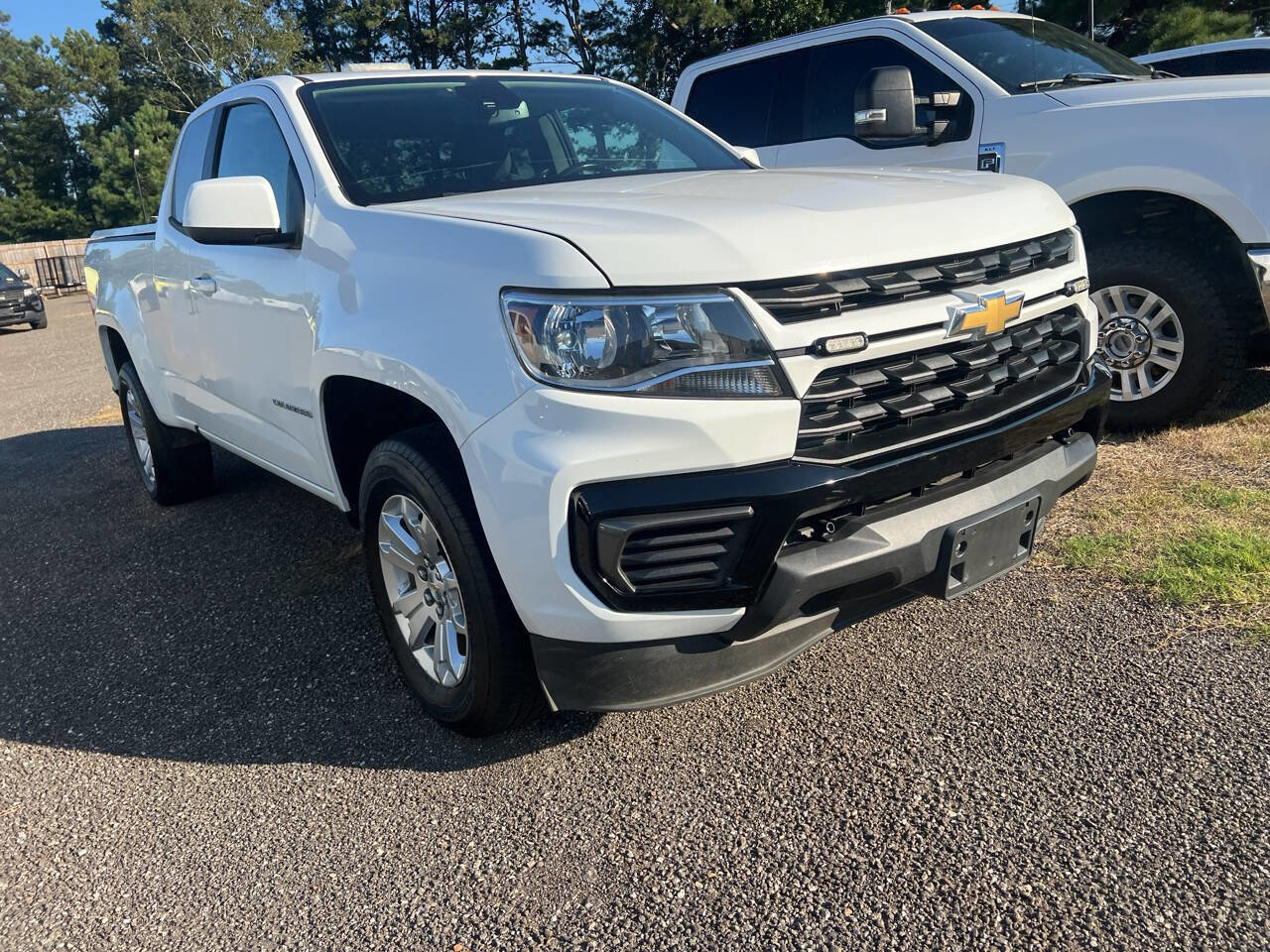 Used 2022 Chevrolet Colorado LT w/ Fleet Safety Package RWD image 2