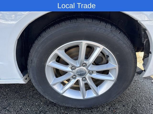 Used 2015 Dodge Grand Caravan SXT w/ UConnect Hands-Free Group image 4