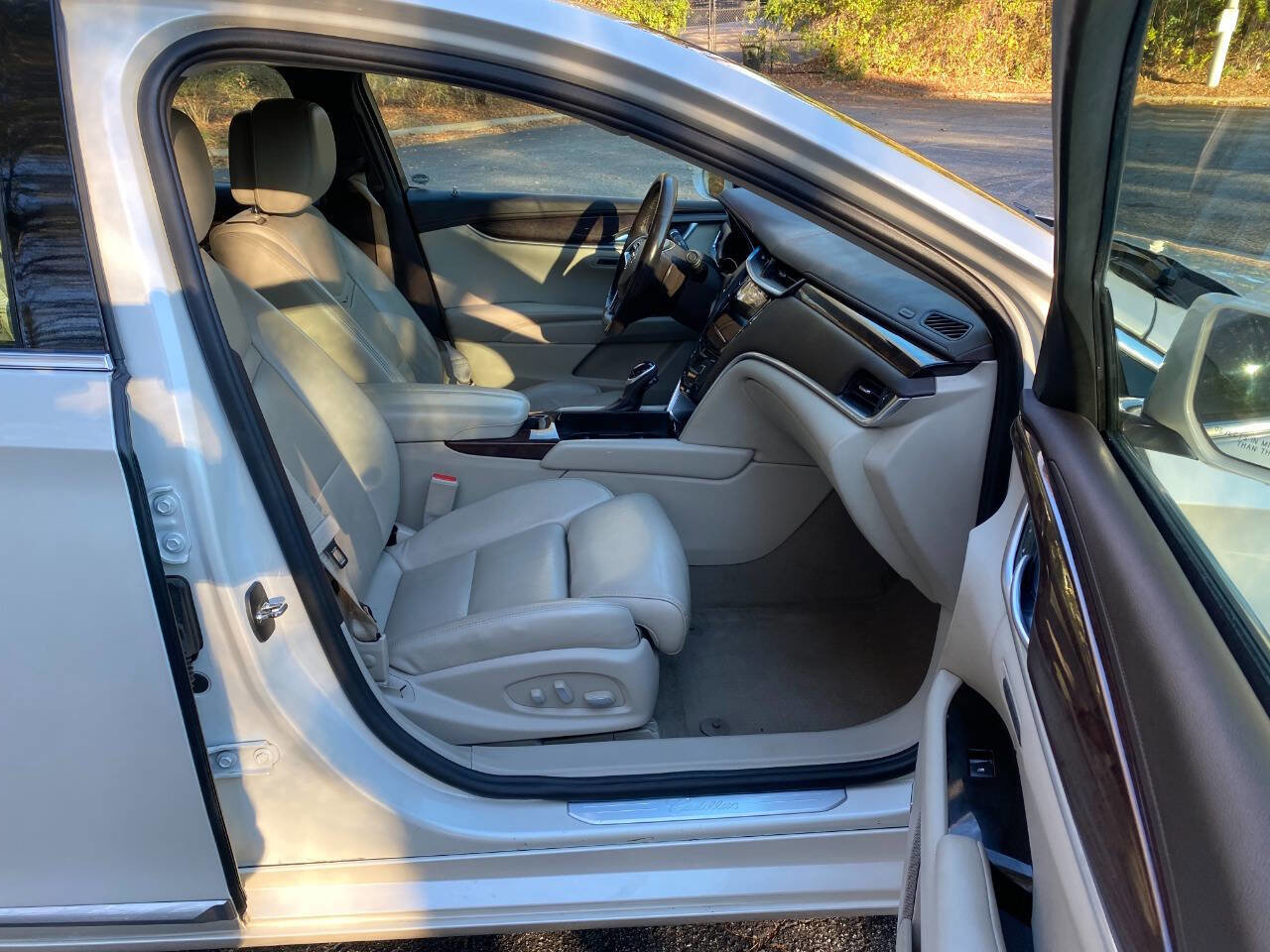 Used 2014 Cadillac XTS Premium w/ Driver Assist Package image 45