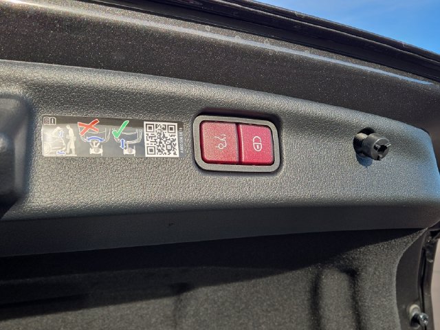 New 2026 Mercedes-Benz C 300 4MATIC Sedan image 30