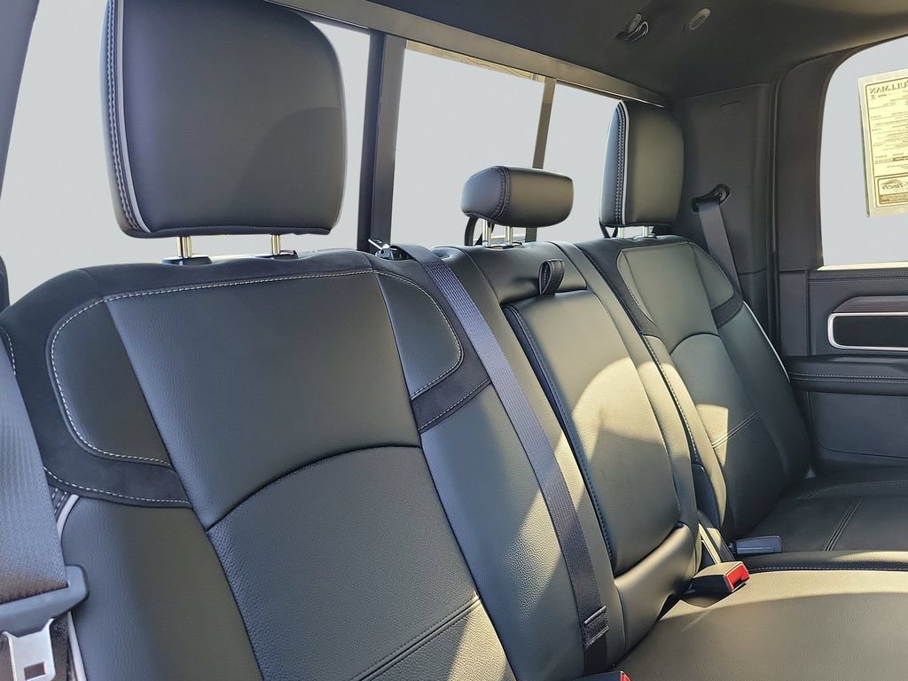 New 2026 RAM 3500 Laramie AWD/4WD image 18